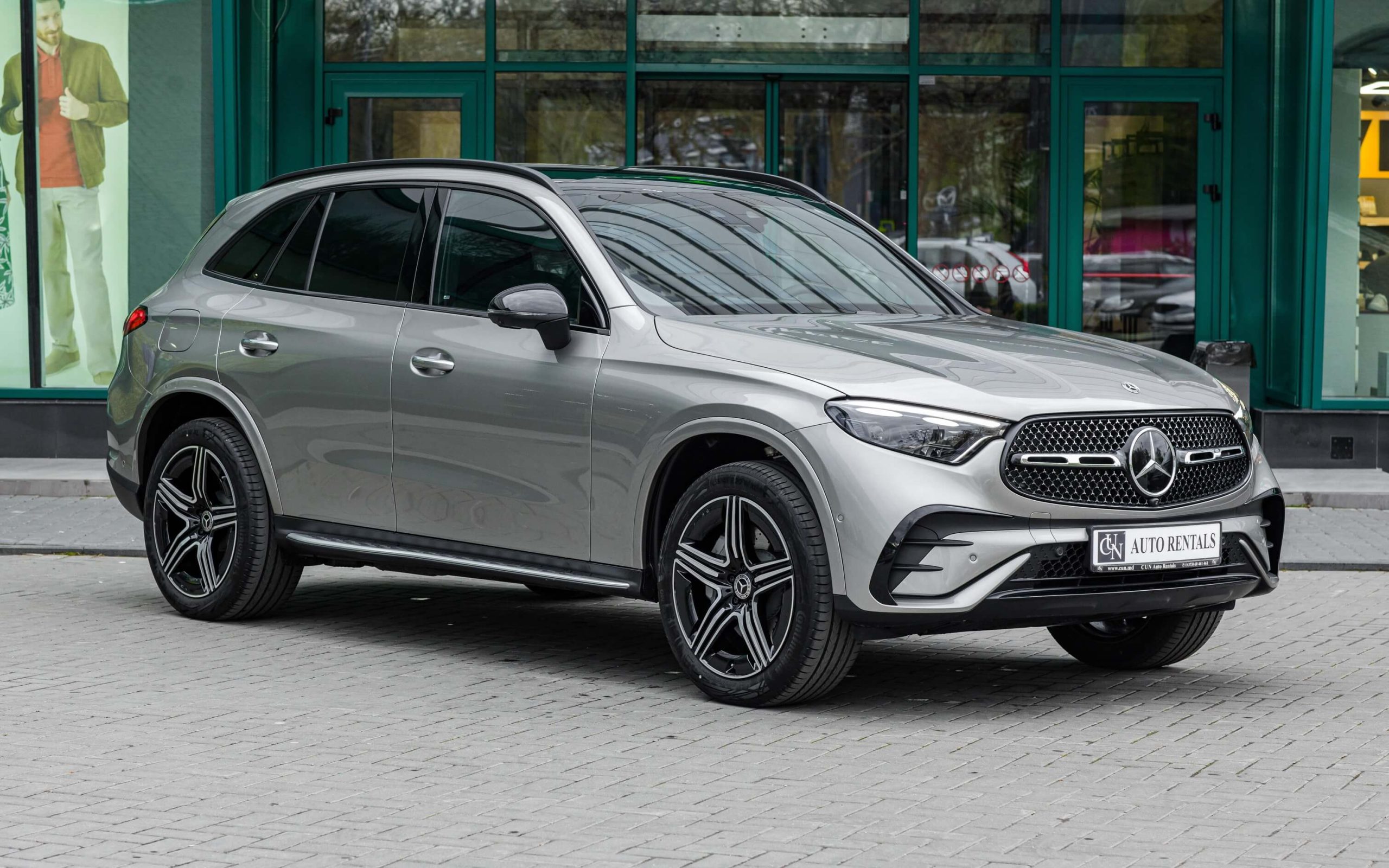 GLC-300-e-4MATIC-mojave-silver-Photo-1-scaled